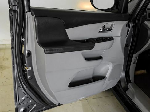 Used 2015 Honda Odyssey EX-L image 35