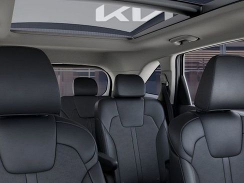 Certified 2025 Kia Sorento SX FWD image 28