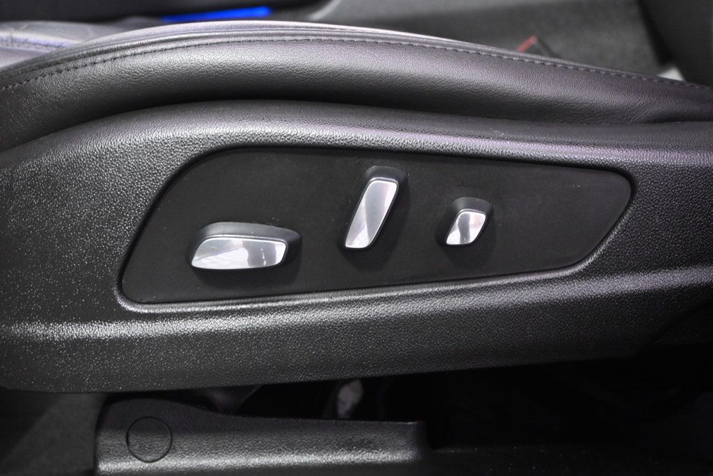 Used 2019 Cadillac XT5 Premium Luxury AWD/4WD image 14