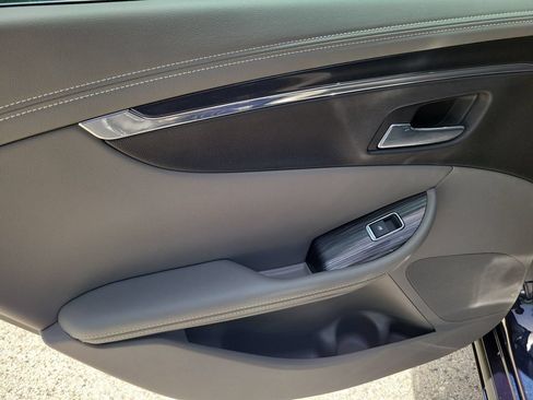Used 2018 Chevrolet Impala Premier w/ Premier Confidence Package FWD image 13