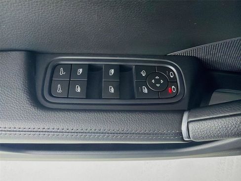 Used 2023 Porsche Cayenne S AWD/4WD image 8