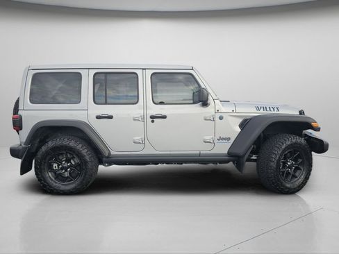 Used 2024 Jeep Wrangler Unlimited image 26