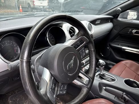 Used 2015 Ford Mustang Premium RWD image 15