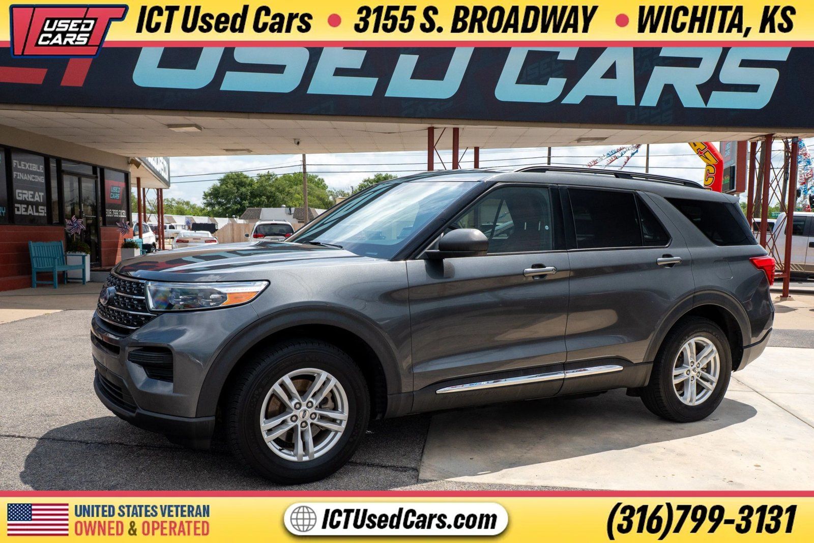 Used 2020 Ford Explorer XLT AWD/4WD image 1