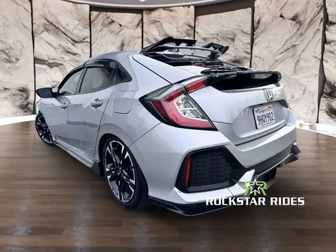 Used 2018 Honda Civic Sport image 10