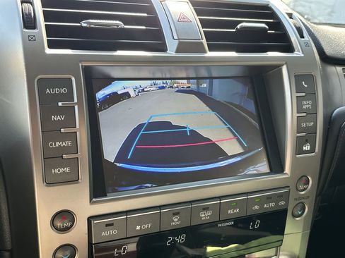 Used 2019 Lexus GX 460 Premium image 18