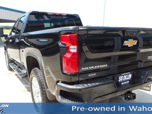 Used 2024 Chevrolet Silverado 2500 High Country image 3