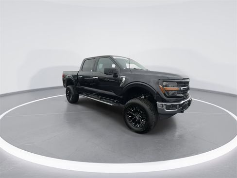 Used 2024 Ford F150 XLT image 2