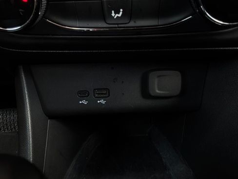 Used 2025 Buick Encore GX Preferred FWD image 24