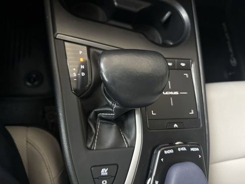 Used 2021 Lexus UX 250h w/ Premium Package image 15