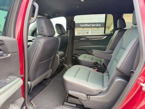 Used 2025 GMC Acadia AT4 w/ Super Cruise Package AWD/4WD image 10