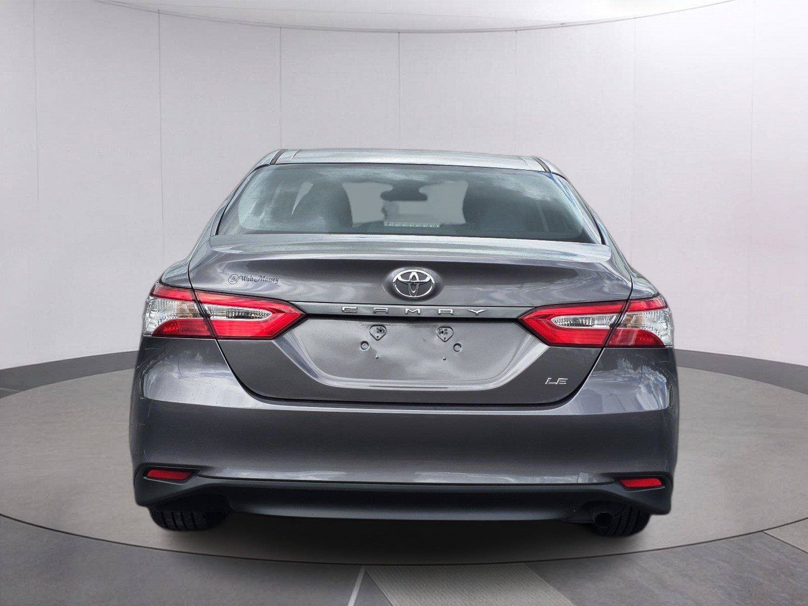 Used 2018 Toyota Camry LE FWD image 6