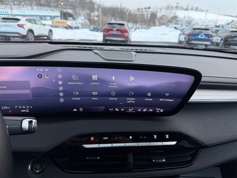 Used 2025 Buick Enclave Preferred image 17