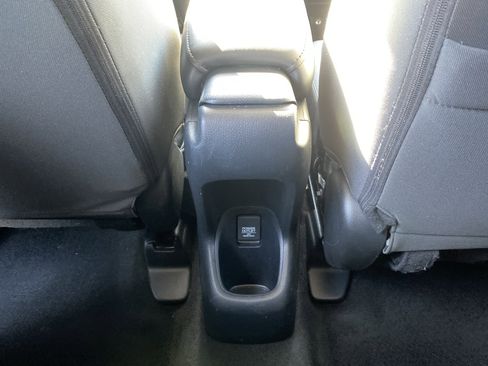 Used 2022 Honda HR-V EX image 25