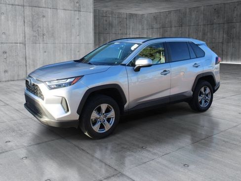 Used 2024 Toyota RAV4 XLE AWD/4WD image 24