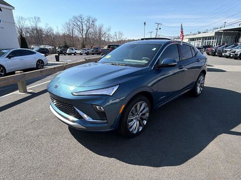 New 2025 Buick Envista Avenir image 3