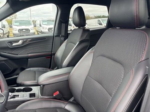 Used 2025 Ford Escape ST-Line w/ Tech Pack #1 image 8