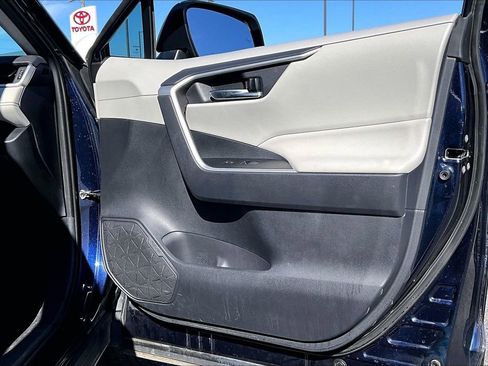 Used 2019 Toyota RAV4 XLE w/ Convenience Package image 25