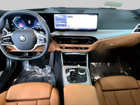 Used 2025 BMW 330i xDrive Sedan AWD/4WD image 16