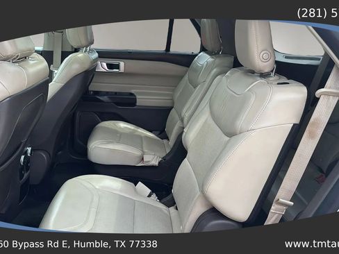 Used 2020 Ford Explorer Platinum w/ Premium Technology Package AWD/4WD image 15