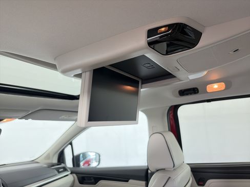 Used 2025 Honda Odyssey Touring image 19