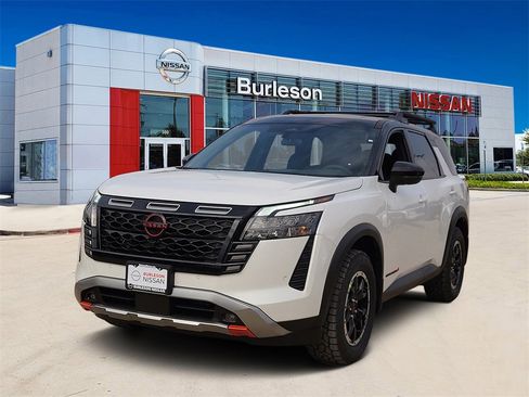 New 2026 Nissan Pathfinder SV image 1