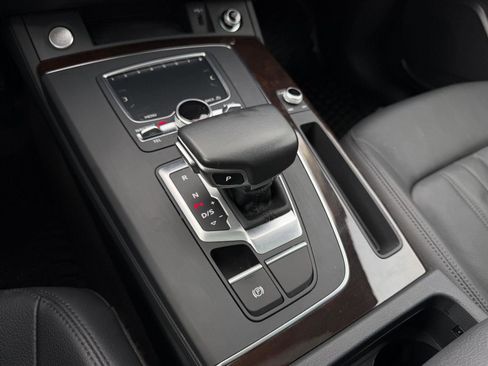 Used 2018 Audi Q5 2.0T Premium Plus w/ Premium Plus Package image 17