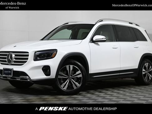 Used 2025 Mercedes-Benz GLB 250 4MATIC image 1