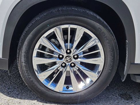 Used 2026 Toyota Grand Highlander AWD image 13