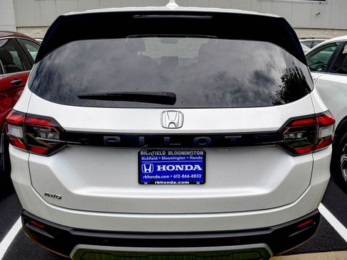 Used 2023 Honda Pilot EX-L image 6