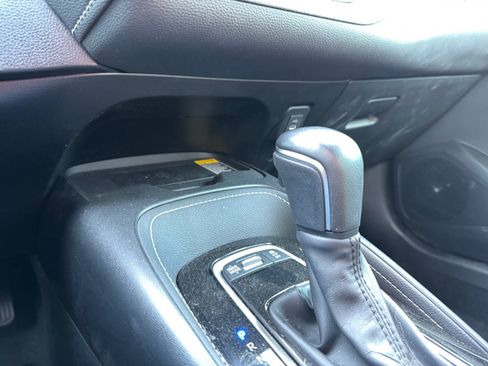 Used 2025 Toyota Corolla SE w/ SE Package FWD image 25