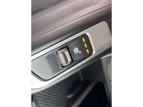 Certified 2025 Kia Sorento S w/ Panoramic Sunroof Package image 24