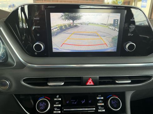 Used 2020 Hyundai Sonata SEL w/ Premium + Sunroof Package FWD image 17