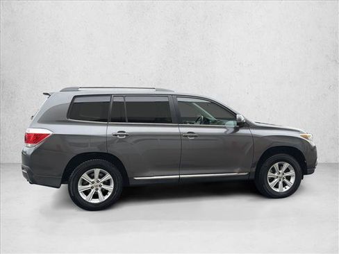 Used 2011 Toyota Highlander SE image 4