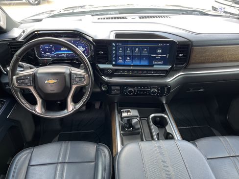 Used 2023 Chevrolet Silverado 1500 High Country w/ High Country Premium Package image 5