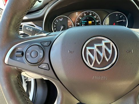 Used 2017 Buick LaCrosse Essence image 25