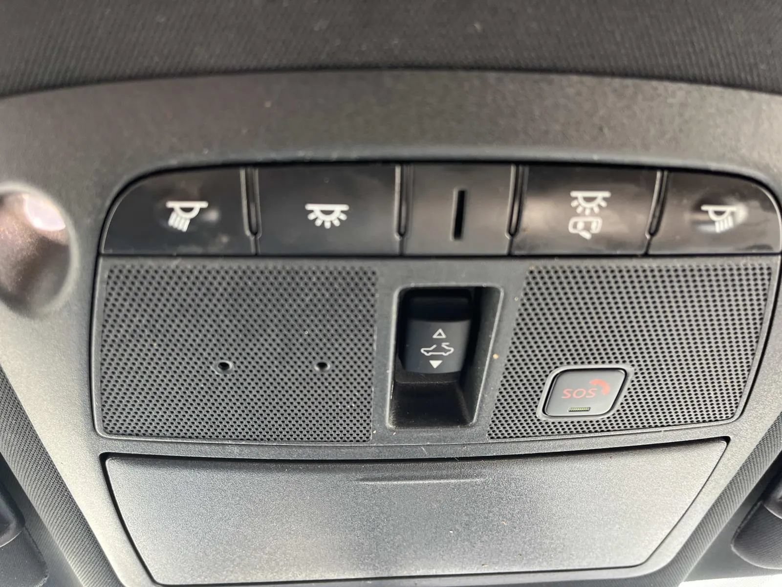 Used 2021 Nissan Armada Platinum w/ Captain's Chairs Package RWD image 18