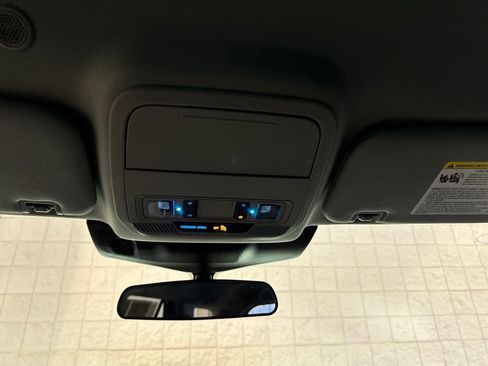 Used 2023 Ford Explorer XLT w/ Equipment Group 202A AWD/4WD image 27