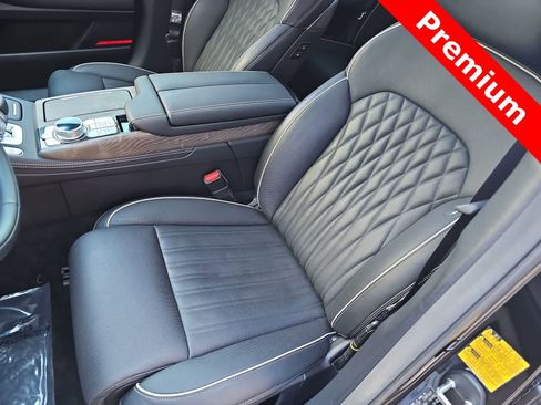 Used 2022 Genesis G90 3.3T Premium image 15