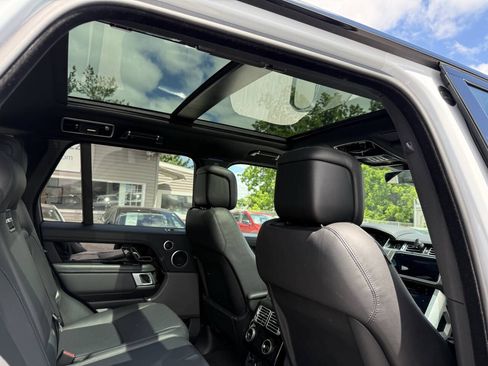 Used 2020 Land Rover Range Rover HSE AWD/4WD image 18