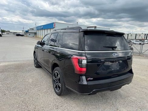 Used 2021 Ford Expedition Limited AWD/4WD image 3
