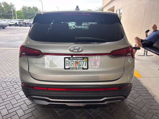 Used 2022 Hyundai Santa Fe SE w/ Cargo Package FWD image 6