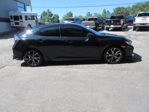 Used 2018 Honda Civic Sport Touring image 6