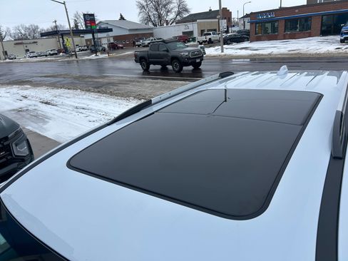 New 2026 Chevrolet Traverse High Country image 9