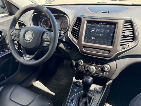 Used 2022 Jeep Cherokee Trailhawk w/ Trailer Tow Group AWD/4WD image 38