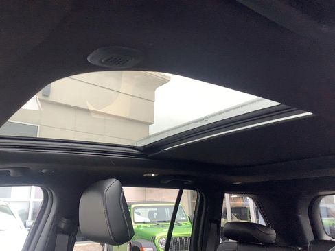 New 2026 Jeep Grand Cherokee Limited image 12