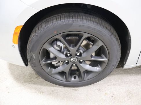 New 2026 Chrysler Pacifica Limited w/ S Appearance Package AWD/4WD image 7