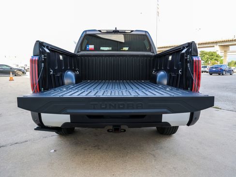 Used 2024 Toyota Tundra Limited AWD/4WD image 12