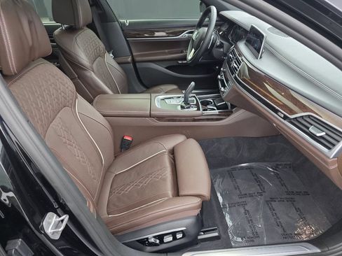Used 2016 BMW 740i RWD image 28