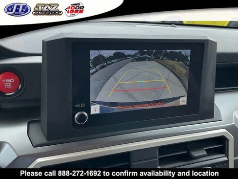 Used 2025 Toyota Tacoma TRD Off-Road AWD/4WD image 17
